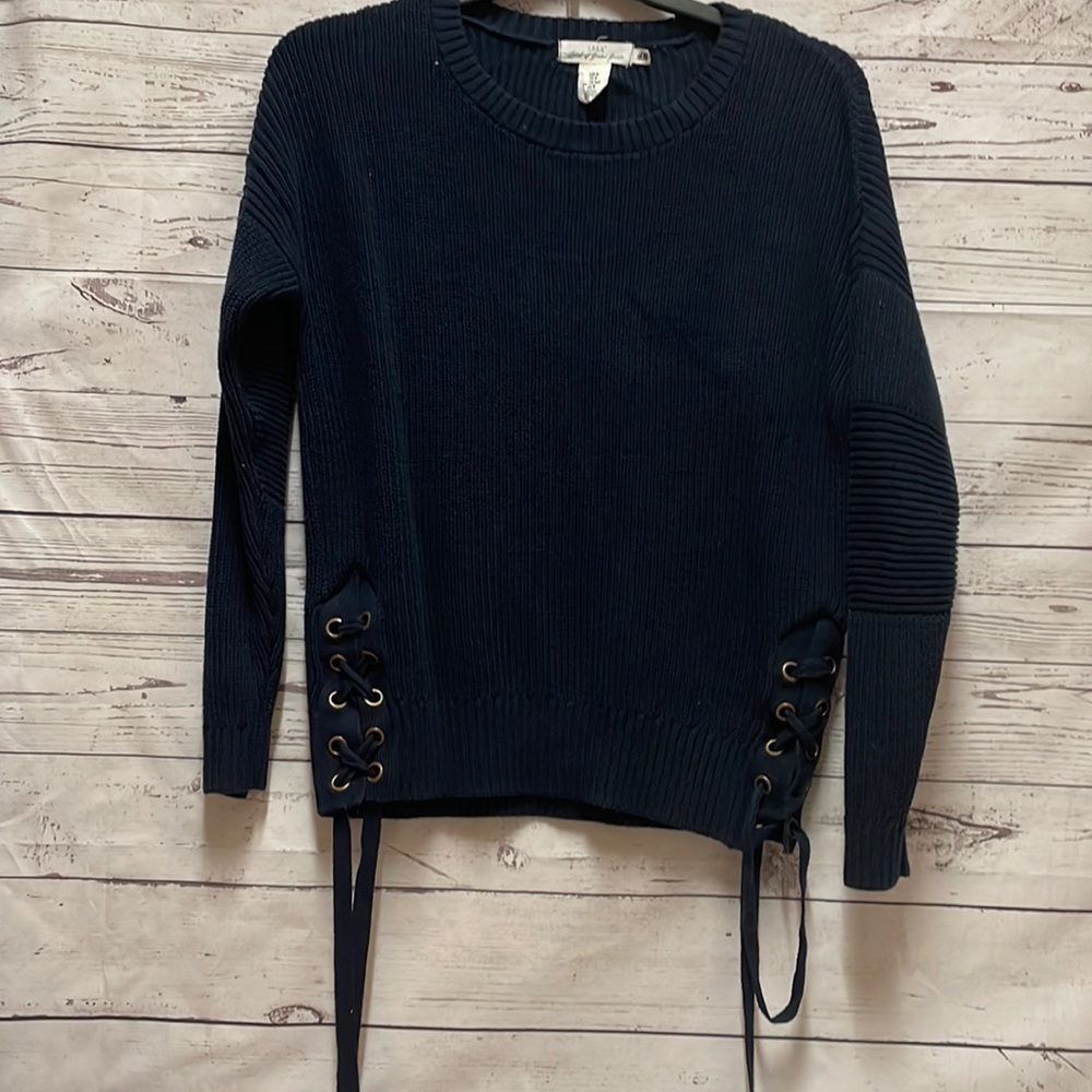 Women’s H&M Pullover Sweater-M